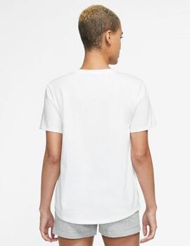 Camiseta Nike blanca para mujer