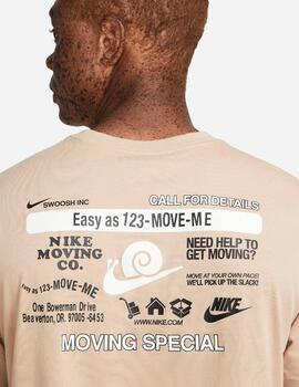 Camiseta Nike beige Moving Special para Hombre