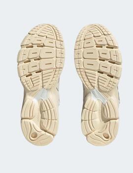 Zapatillas Adidas Astir beige para mujer