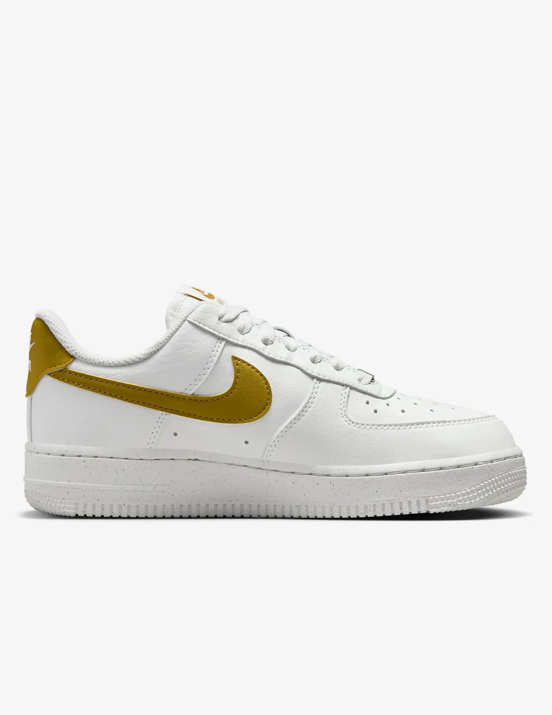 Zapatillas Nike Air Force 1 blanco mostaza unisex